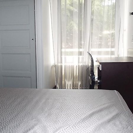 Hotel Le coin fleuri à Digne-les-Bains Chambre photo