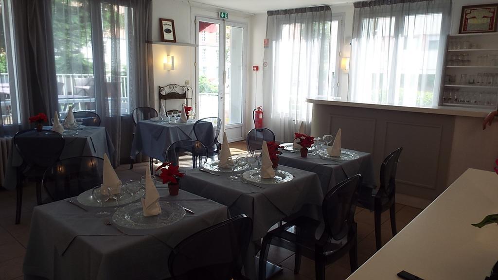 Hotel Le coin fleuri à Digne-les-Bains Extérieur photo